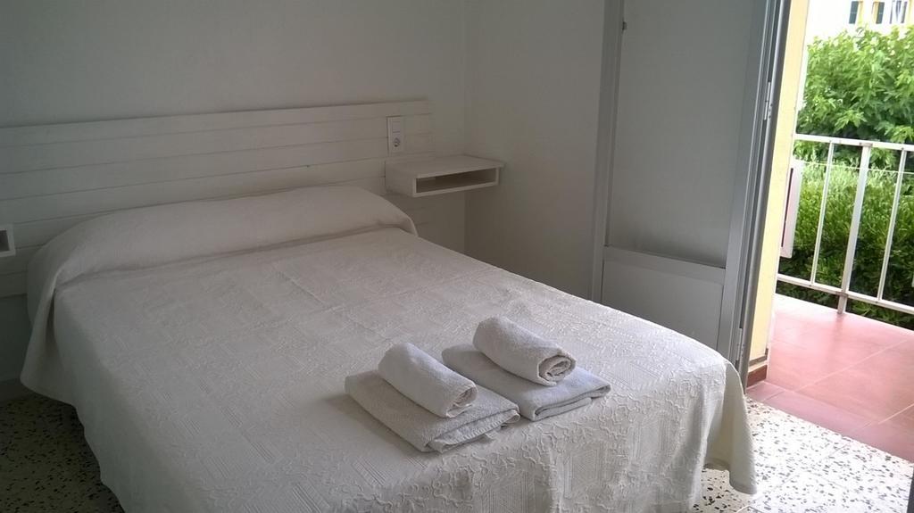 Hostal Paris Ciutadella Room photo