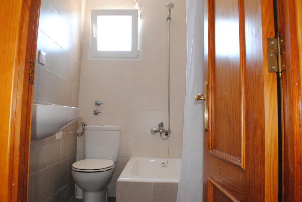 Hostal Paris Ciutadella Ciutadella  Room photo