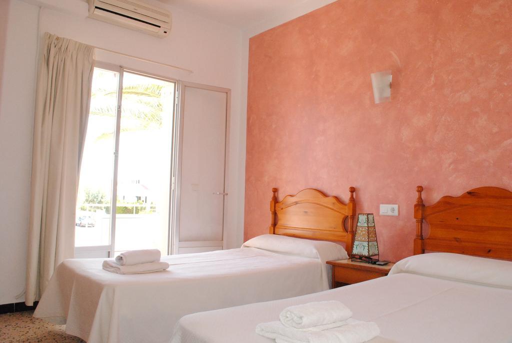 Hostal Paris Ciutadella Ciutadella  Room photo